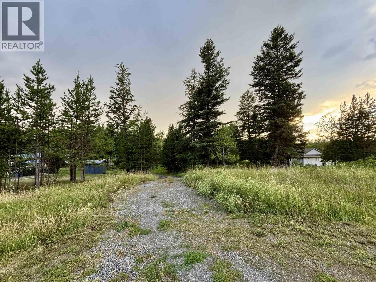 4710 CHILCOTIN CRESCENT — 108 Mile Ranch, British Columbia - Main photo