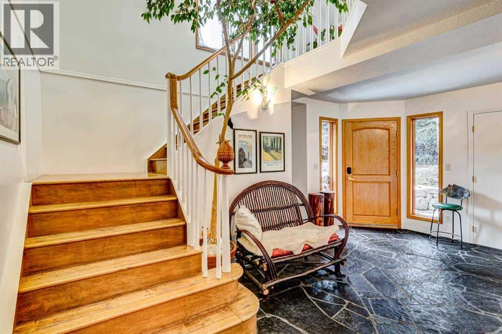 128 Kootenay Avenue — Banff, Alberta - Photo 5 of 49