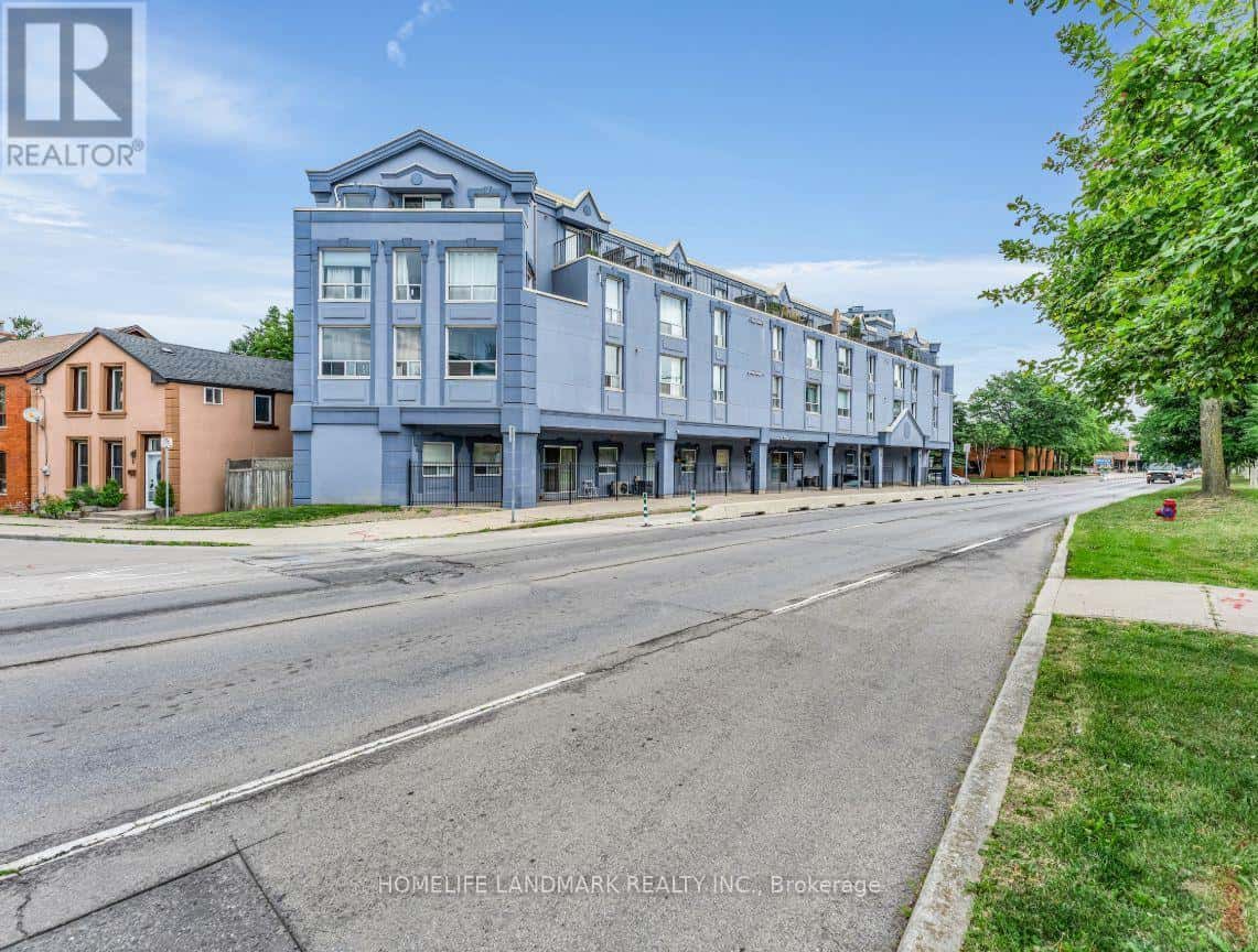 103 - 400 YORK BOULEVARD — Hamilton (Strathcona), Ontario - Photo 2 of 26