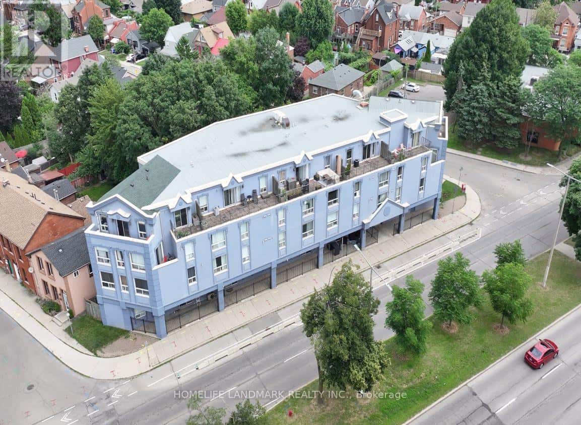 103 - 400 YORK BOULEVARD — Hamilton (Strathcona), Ontario - Photo 4 of 26