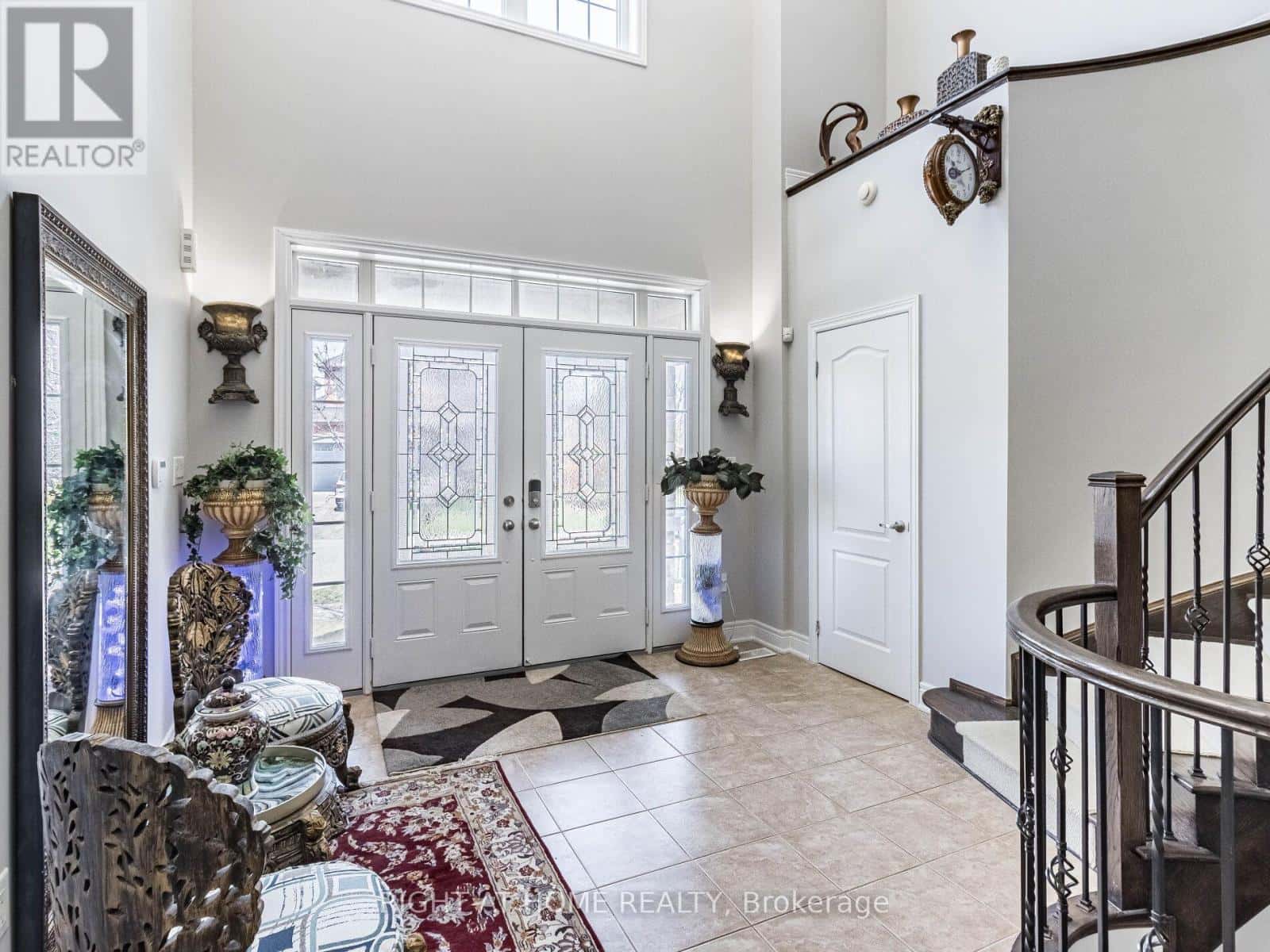 2340 THRUXTON DRIVE — Oakville (JC Joshua Creek), Ontario - Photo 3 of 40