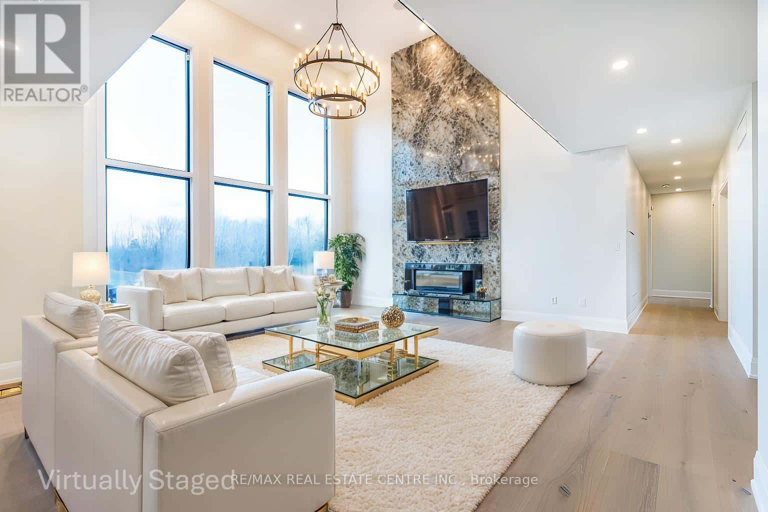 256 MOUNTAIN ROAD — Grimsby (Grimsby Escarpment), Ontario - Photo 4 of 49