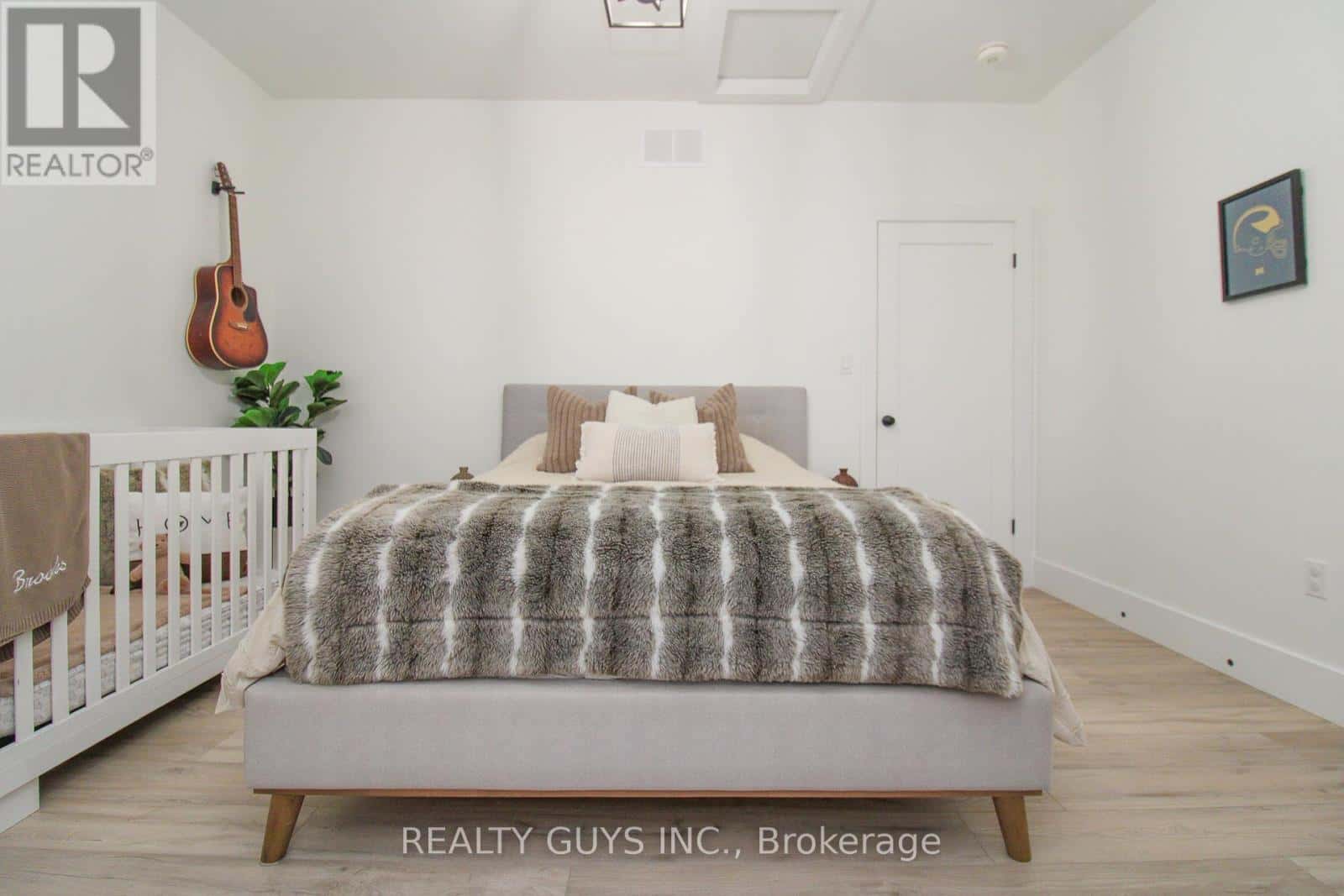 2 IVY STREET — Kawartha Lakes (Omemee), Ontario - Photo 2 of 44