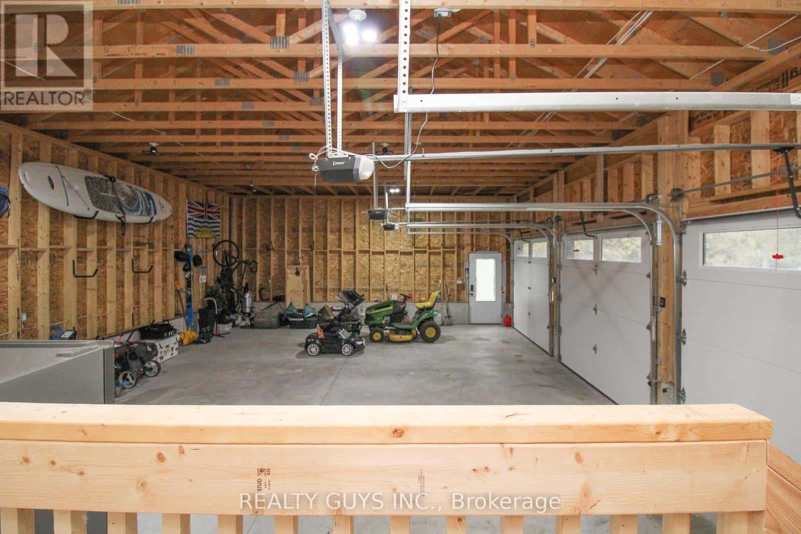 2 IVY STREET — Kawartha Lakes (Omemee), Ontario - Photo 5 of 44