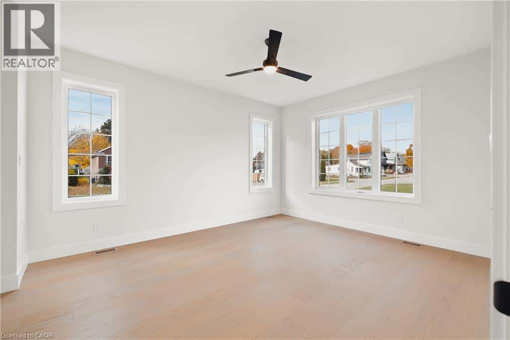 12 WASHINGTON Street Unit# 201 — Norwich, Ontario - Photo 2 of 35