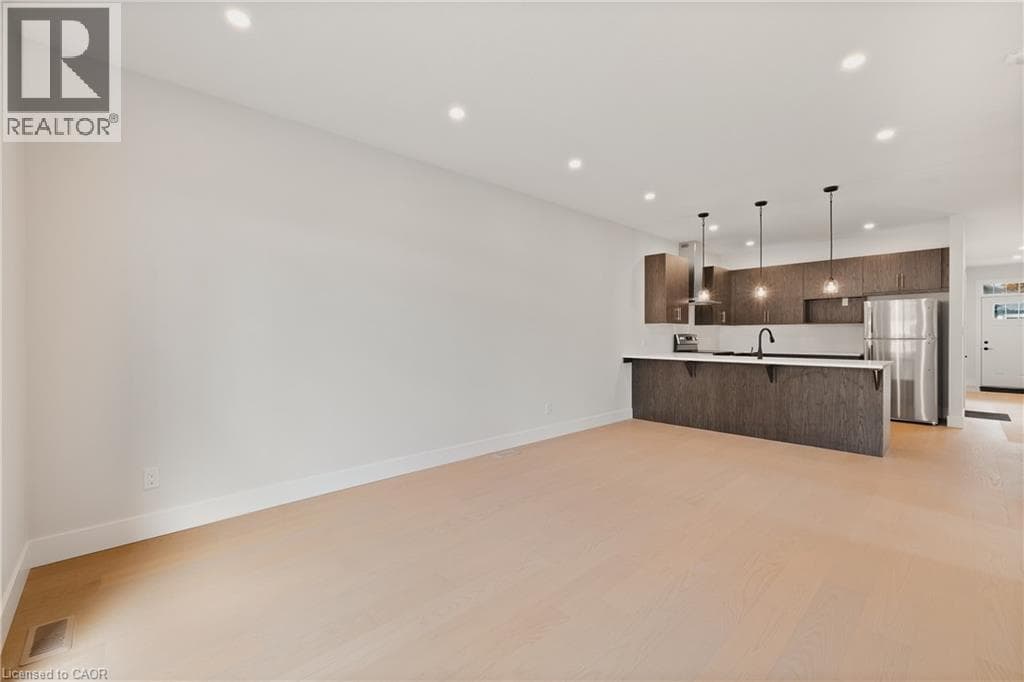 12 WASHINGTON Street Unit# 201 — Norwich, Ontario - Main photo