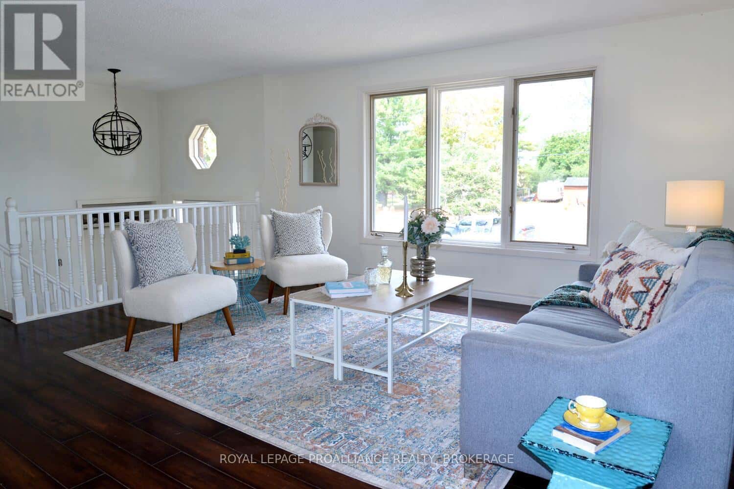 5 SOUTH STREET — Loyalist (Odessa), Ontario - Photo 5 of 37