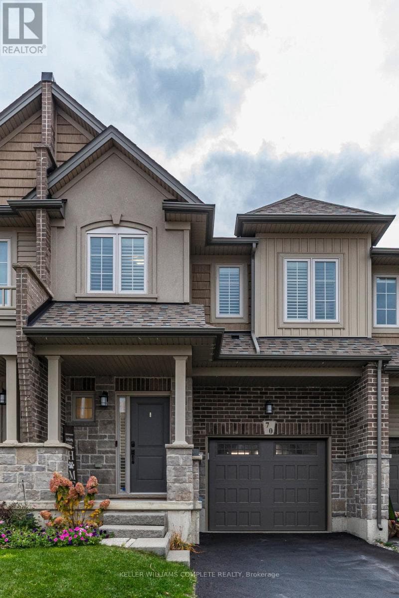 70 DENNIS DRIVE — West Lincoln (Smithville), Ontario - Main photo