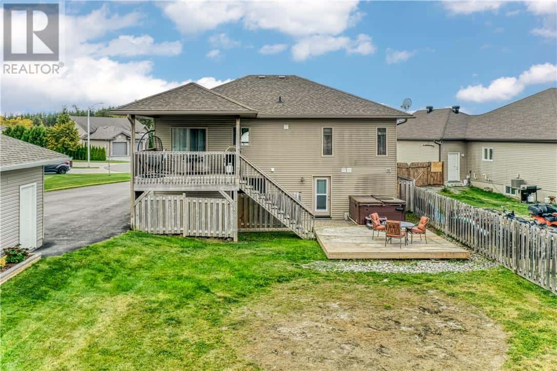 284 Asterwood Court — Hanmer, Ontario - Photo 3 of 49