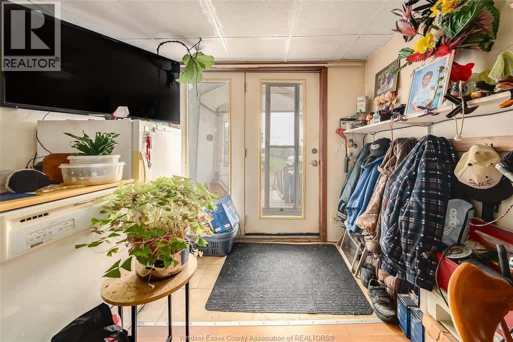 40 ST PERE STREET — Tilbury, Ontario - Photo 4 of 31