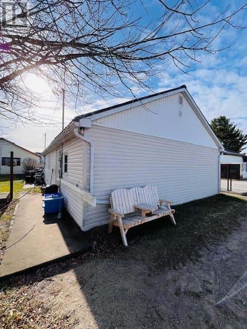 408 Wood Street — Espanola, Ontario - Photo 5 of 29