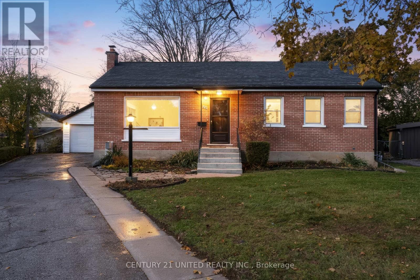 821 SCHNEIDER PLACE — Peterborough (Northcrest Ward 5), Ontario - Main photo