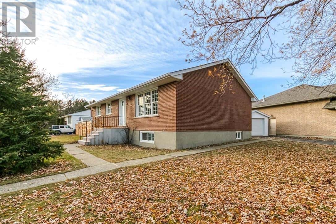 6 Cobalt Street — Falconbridge, Ontario - Photo 2 of 31