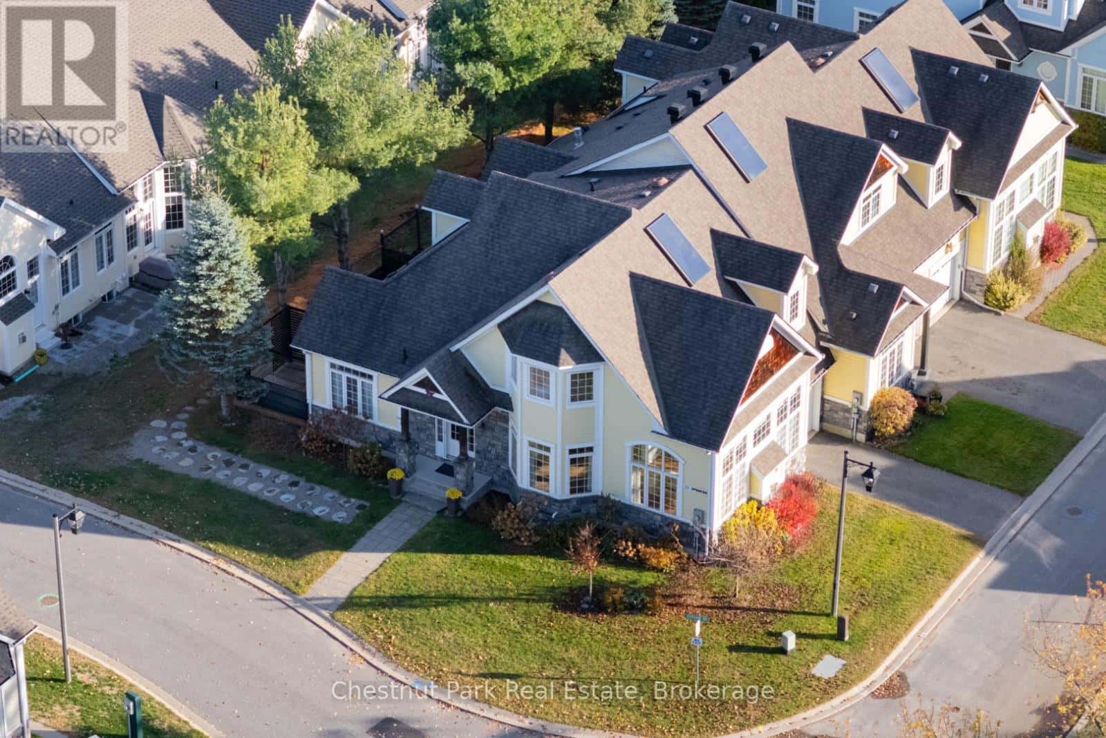 23 SPENCER STREET — Bracebridge (Monck (Bracebridge)), Ontario - Photo 2 of 44