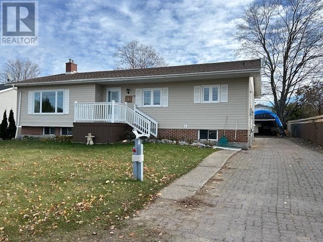 10 Victoria AVE — Blind River, Ontario - Main photo