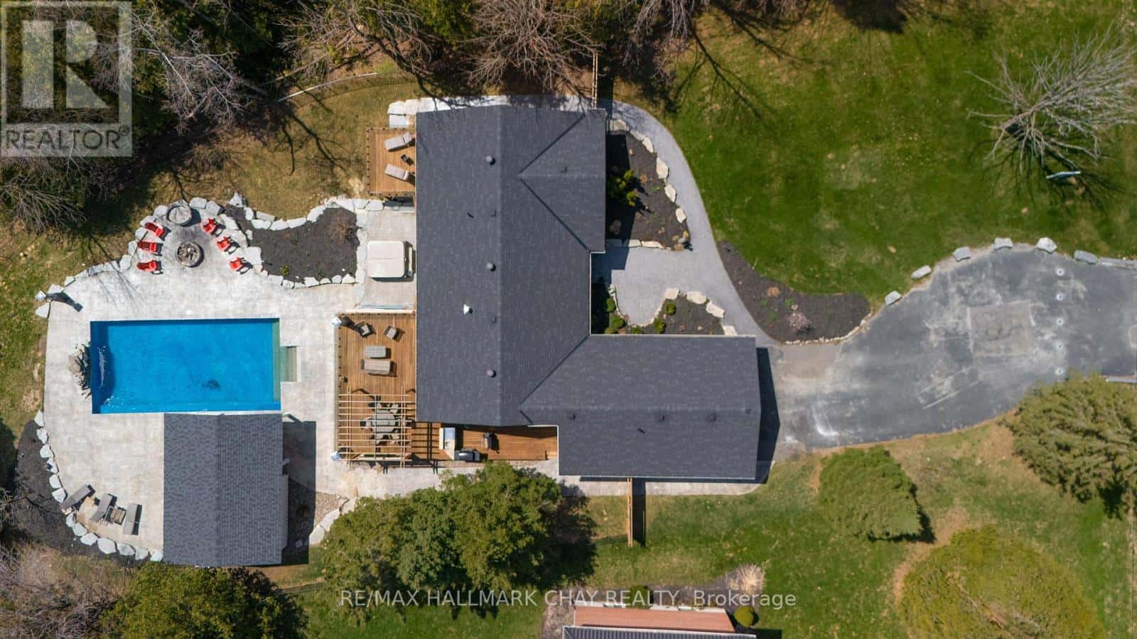 7 JODIES LANE — Springwater (Midhurst), Ontario - Photo 3 of 50