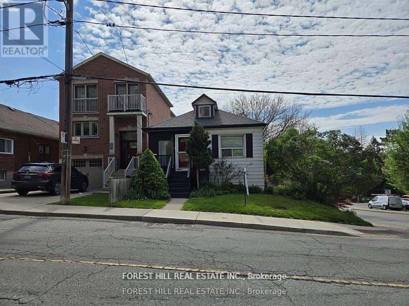 4053 OLD DUNDAS STREET — Toronto (Lambton Baby Point), Ontario - Photo 2 of 42