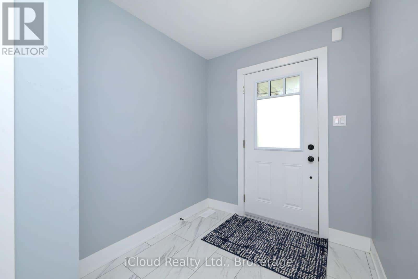 18 WEBB STREET — East Luther Grand Valley (Grand Valley), Ontario - Photo 2 of 23