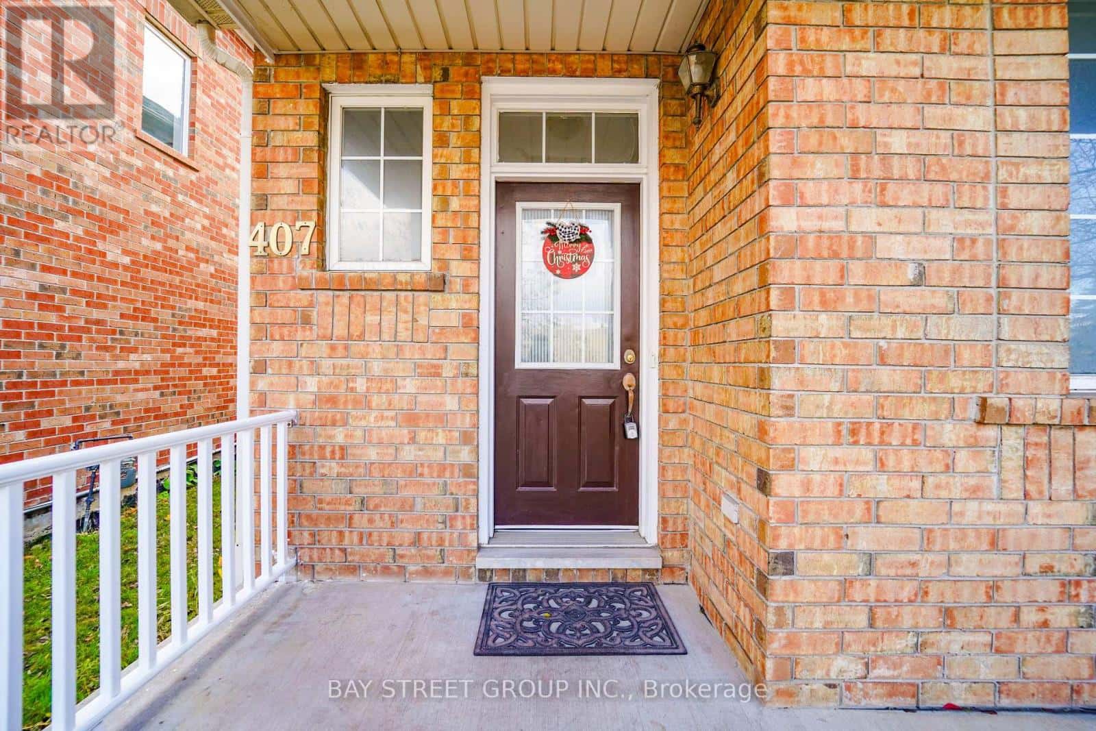 407 HOLLANDVIEW TRAIL — Aurora (Bayview Wellington), Ontario - Photo 2 of 47