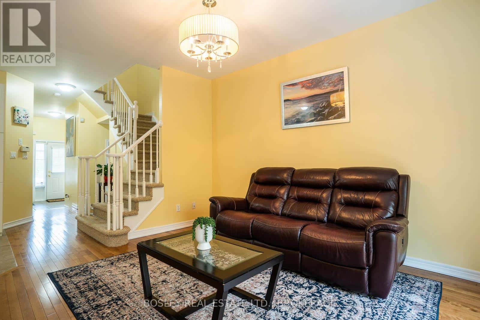 58 CHLOE STREET — St. Catharines (E. Chester), Ontario - Photo 5 of 20