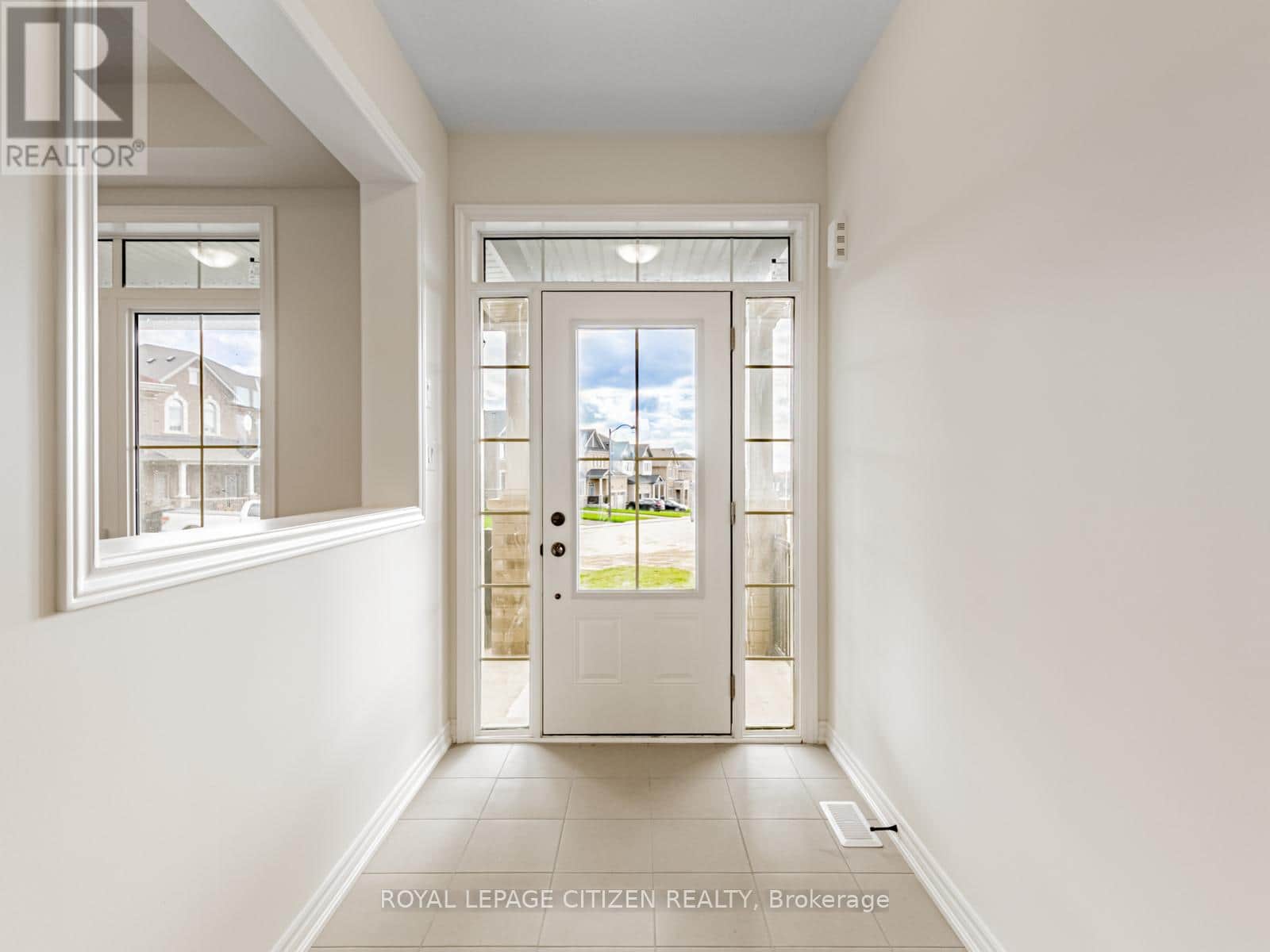 88 LAWRENCE D. PRIDHAM AVENUE - Photo 4 of 40, New Tecumseth, Ontario