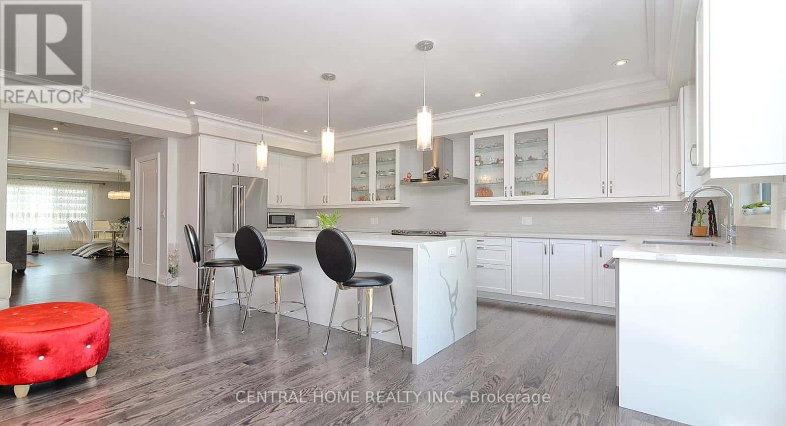 47 DIVON LANE — Richmond Hill (Bayview Hill), Ontario - Photo 3 of 25