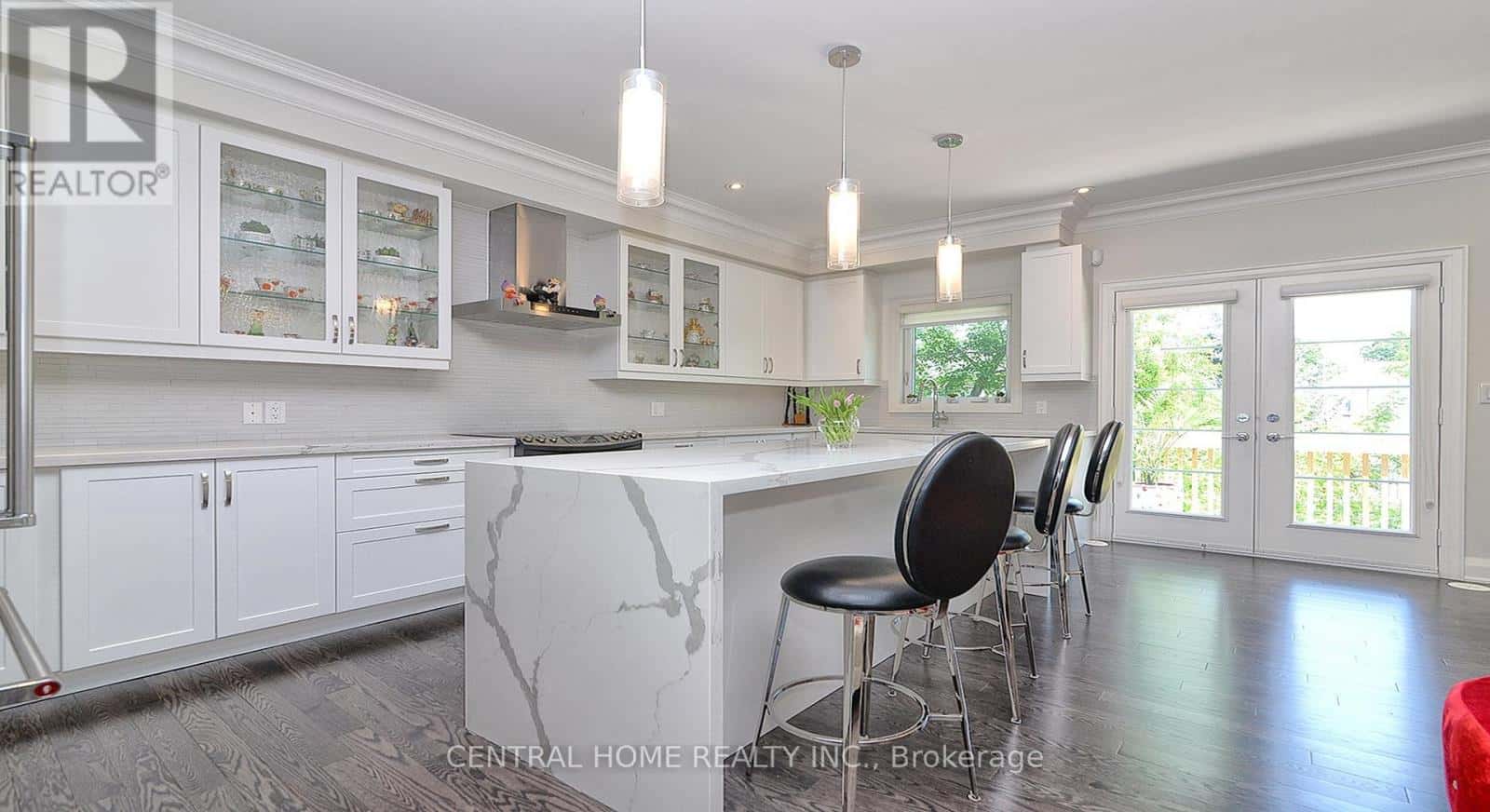 47 DIVON LANE — Richmond Hill (Bayview Hill), Ontario - Photo 4 of 25