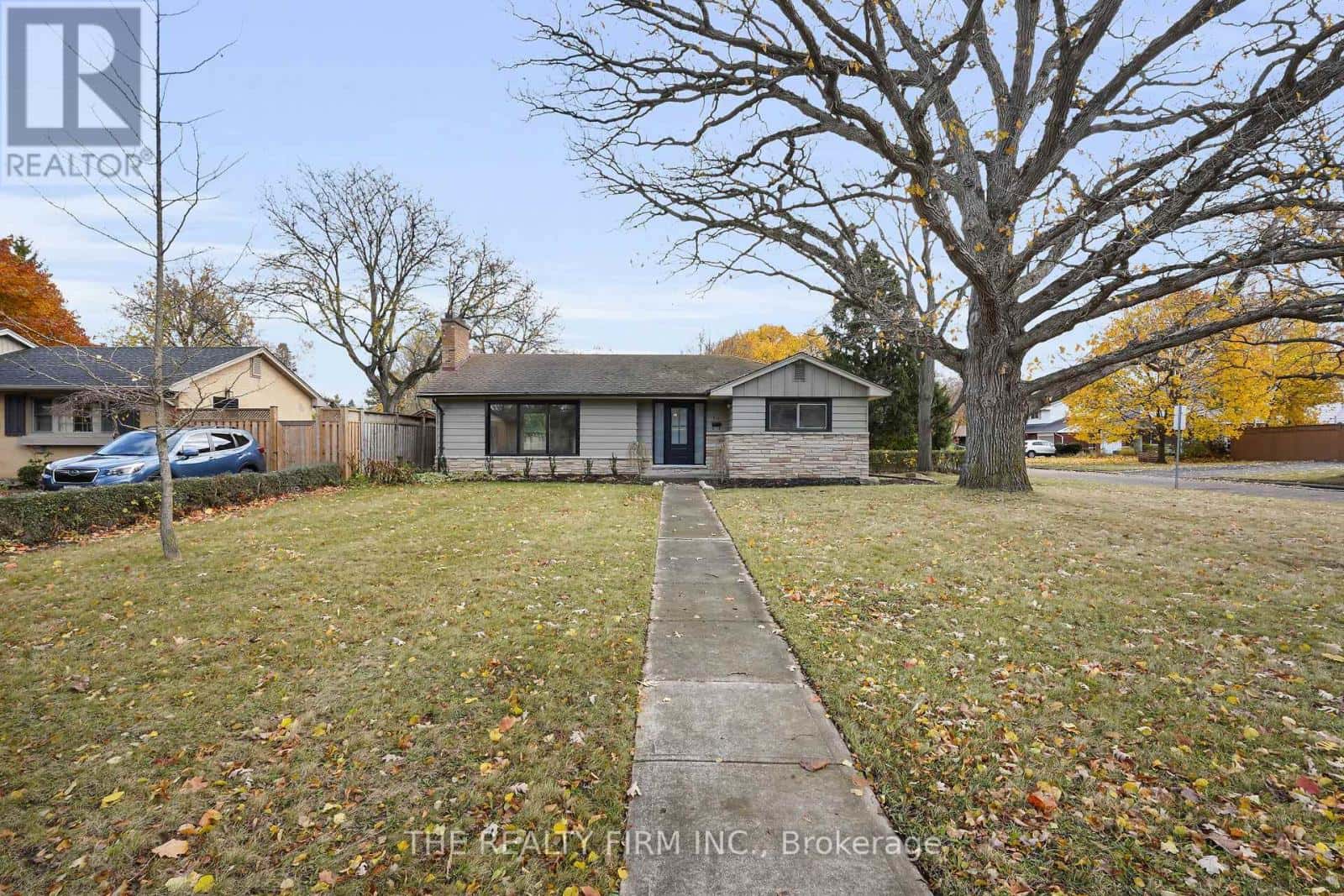 615 SANTA MONICA ROAD — London North (North O), Ontario - Photo 2 of 50