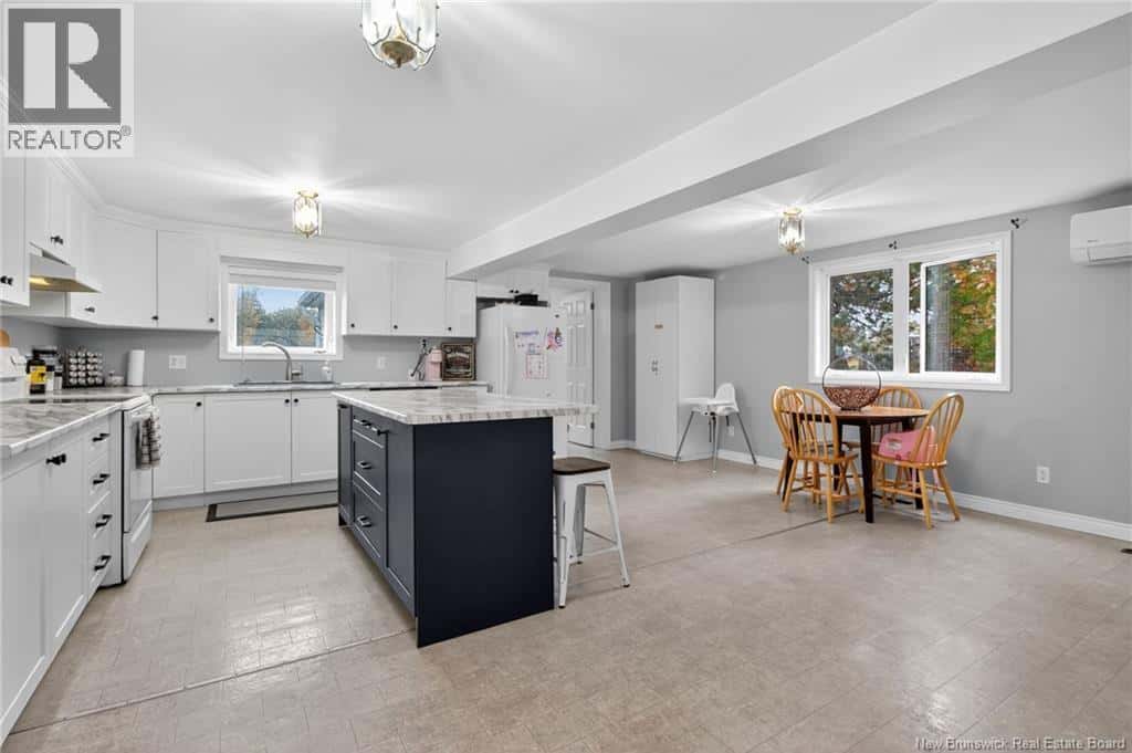 77 Carleton Street — Rogersville, New Brunswick - Photo 3 of 33