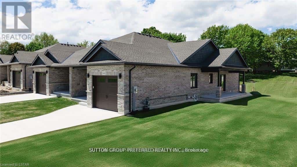 230 BEECH STREET — Central Huron (Clinton), Ontario - Photo 2 of 40