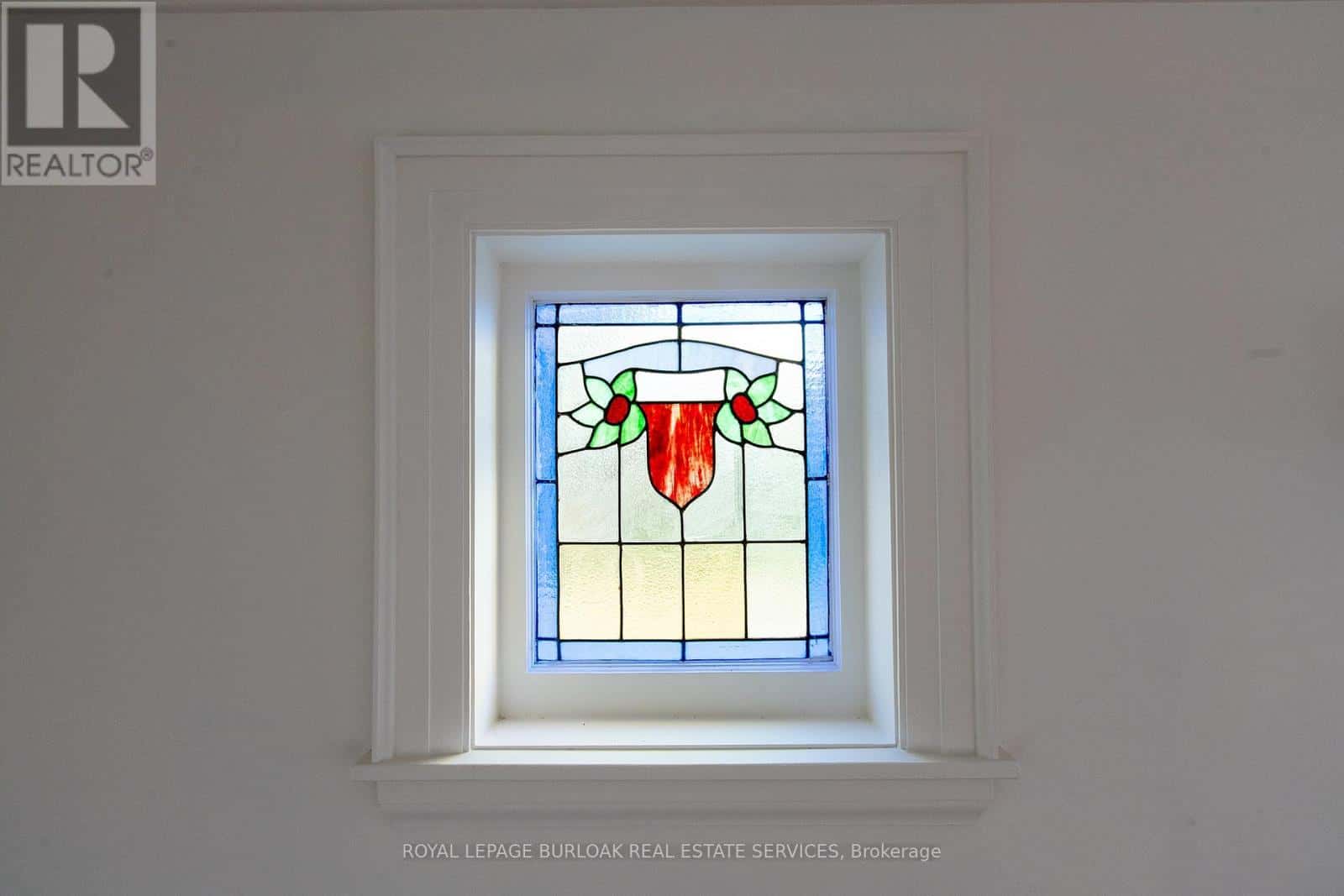 49 PROVINCE STREET S — Hamilton (Delta), Ontario - Photo 5 of 37