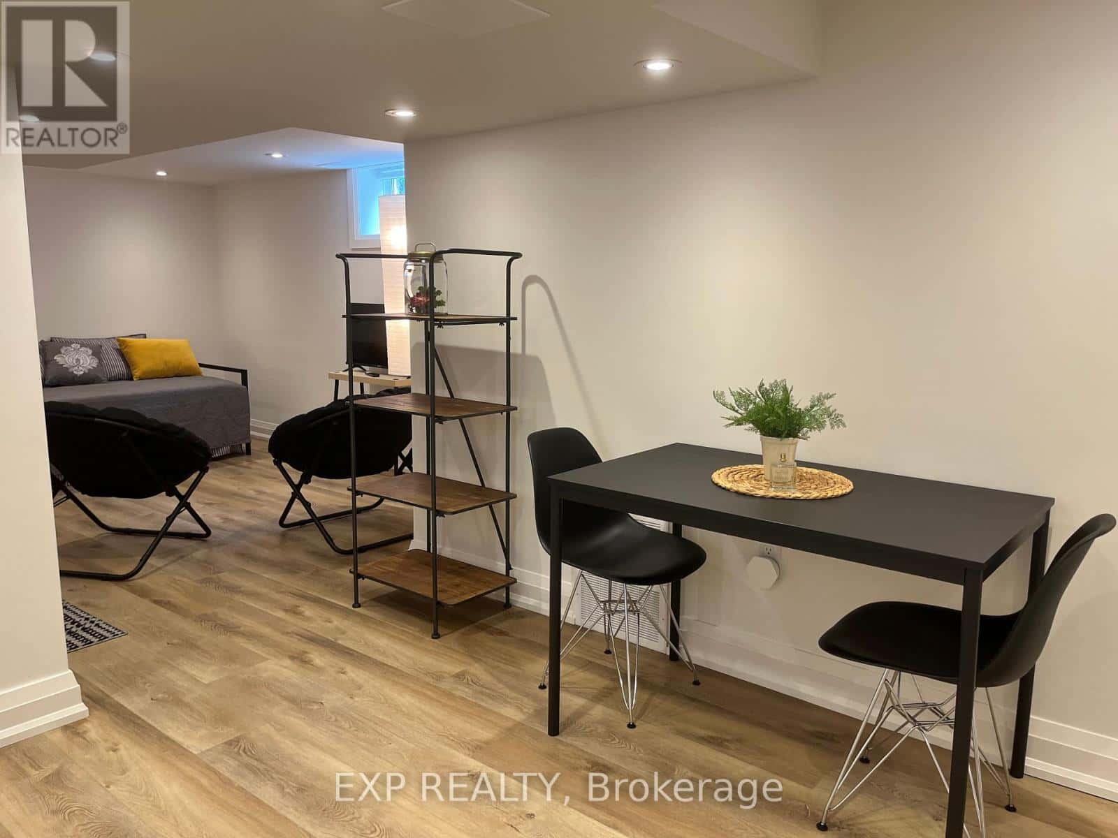 UPPER - 179 PARADISE ROAD N — Hamilton (Westdale), Ontario - Photo 5 of 20