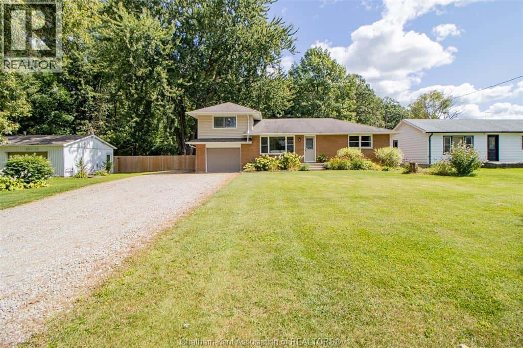 23635 Zone Road 1 ... — Thamesville, Ontario - Photo 5 of 50