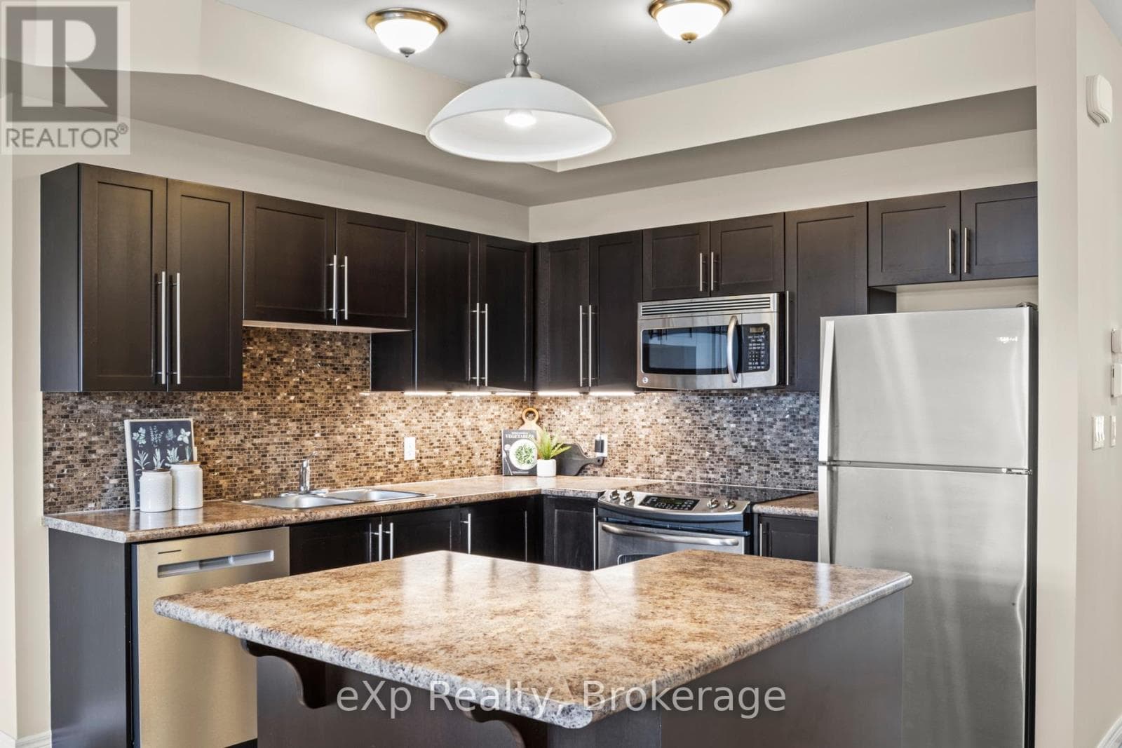 74A CARDIGAN STREET — Guelph (Downtown), Ontario - Main photo