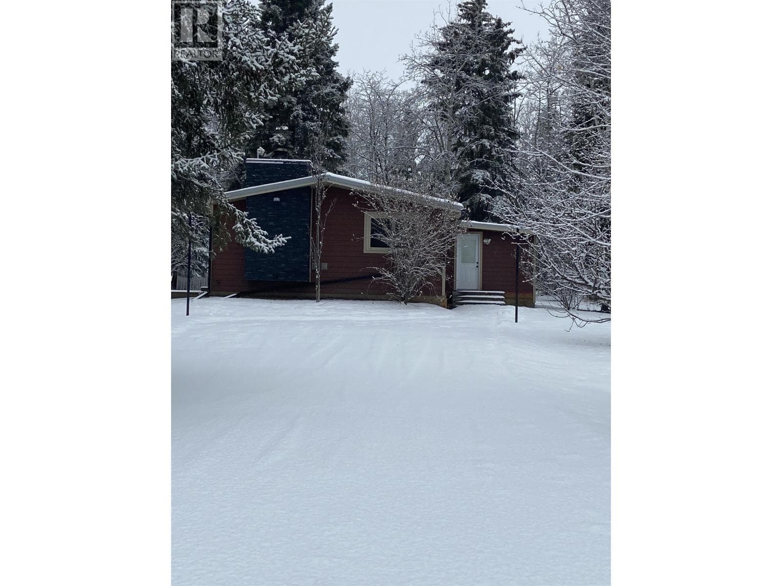 12802 FLEET STREET — Charlie Lake, British Columbia - Main photo