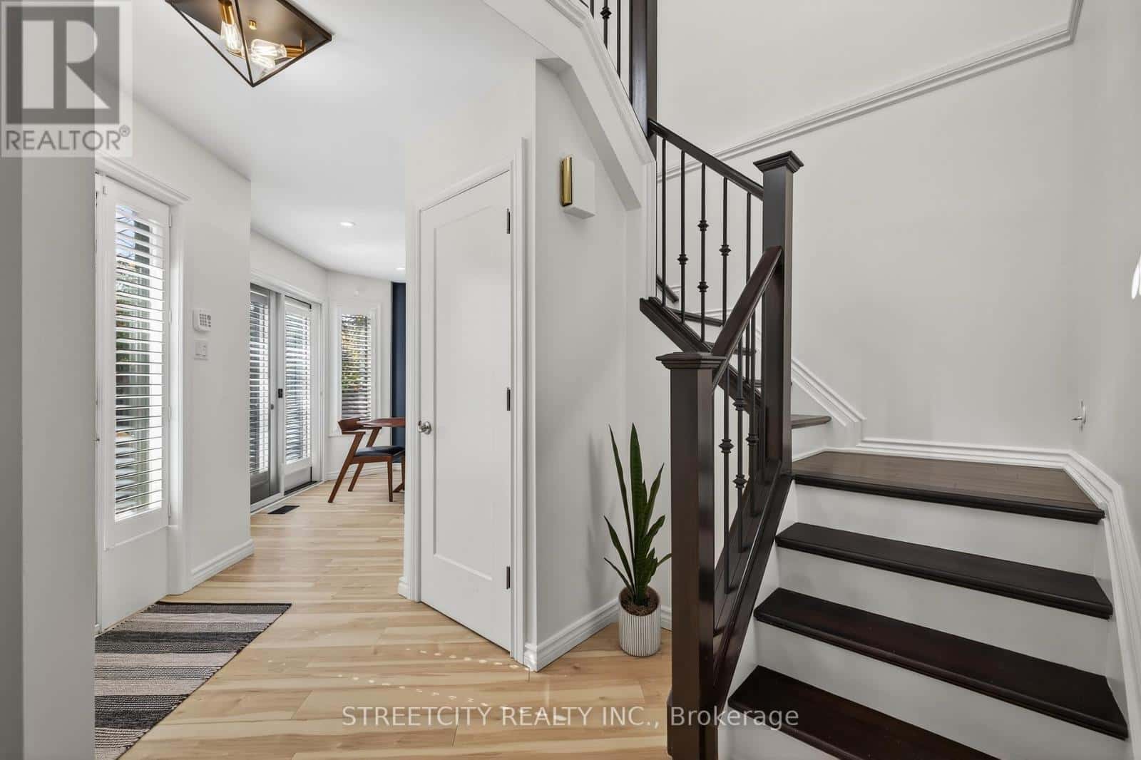 2 - 152 ALBERT STREET — London East (East F), Ontario - Photo 5 of 50