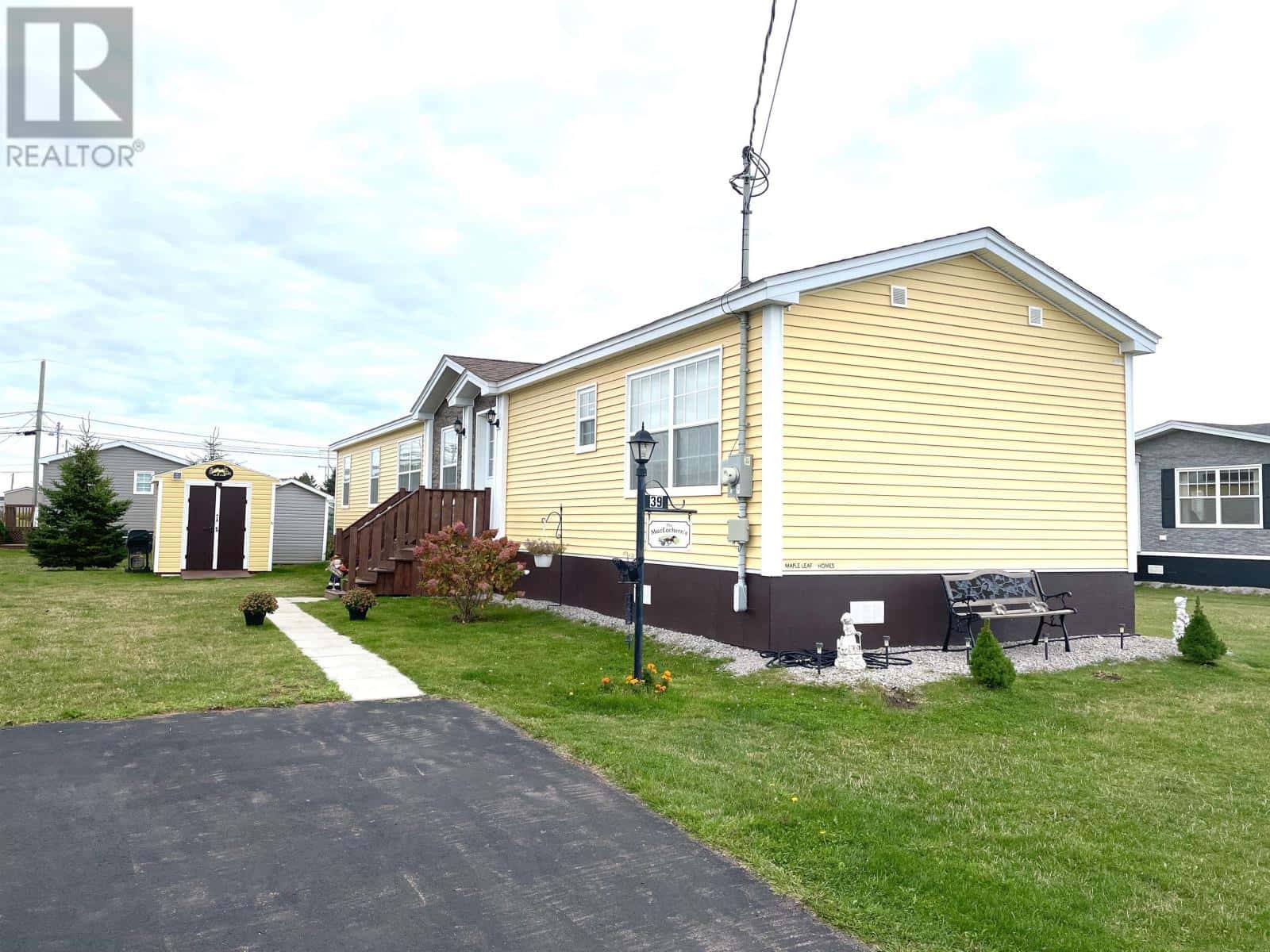 39 Watson Avenue — Summerside, Prince Edward Island - Photo 3 of 20