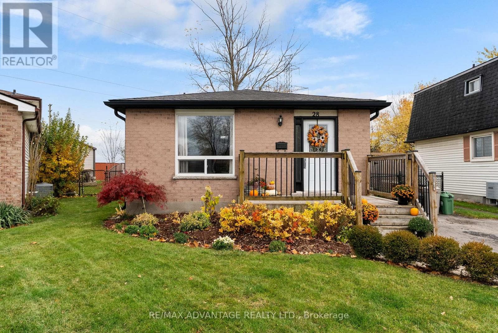 28 SUNDRIDGE COURT — London South (South T), Ontario - Main photo