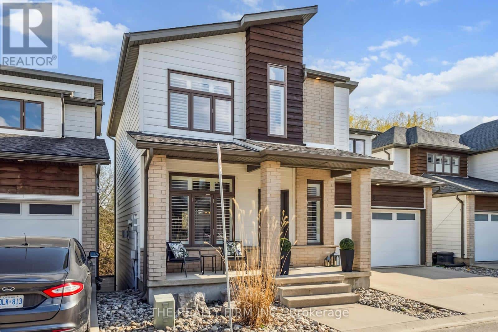 3 - 727 APRICOT DRIVE — London South (South K), Ontario - Photo 3 of 46