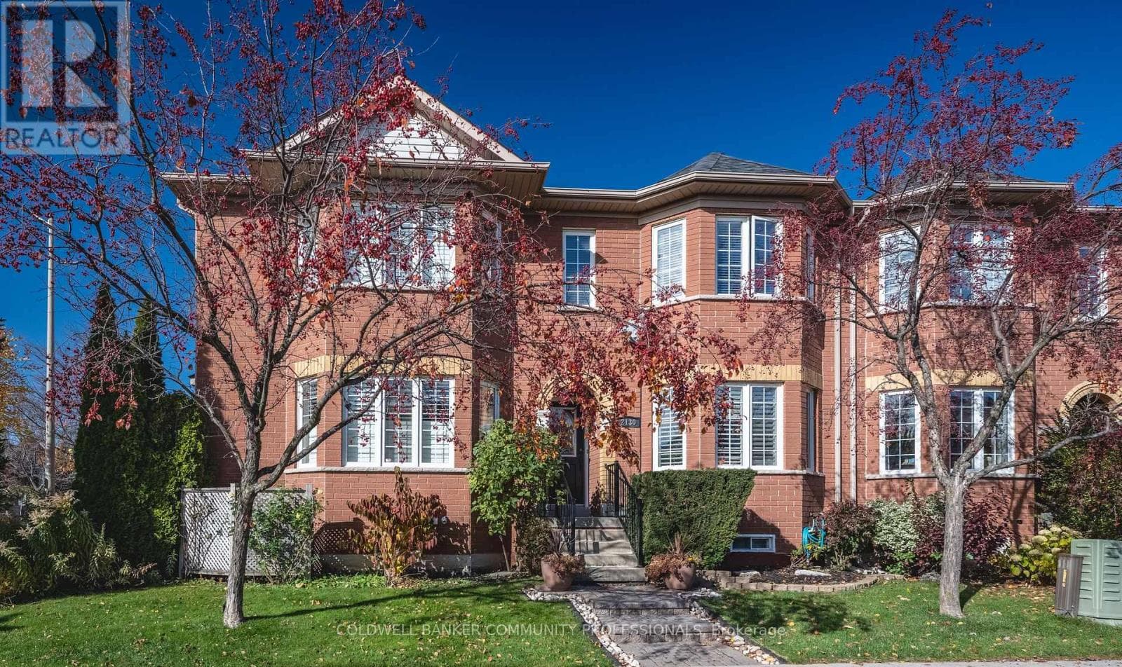 2130 FOREST GATE PARKWAY — Oakville (WT West Oak Trails), Ontario - Main photo