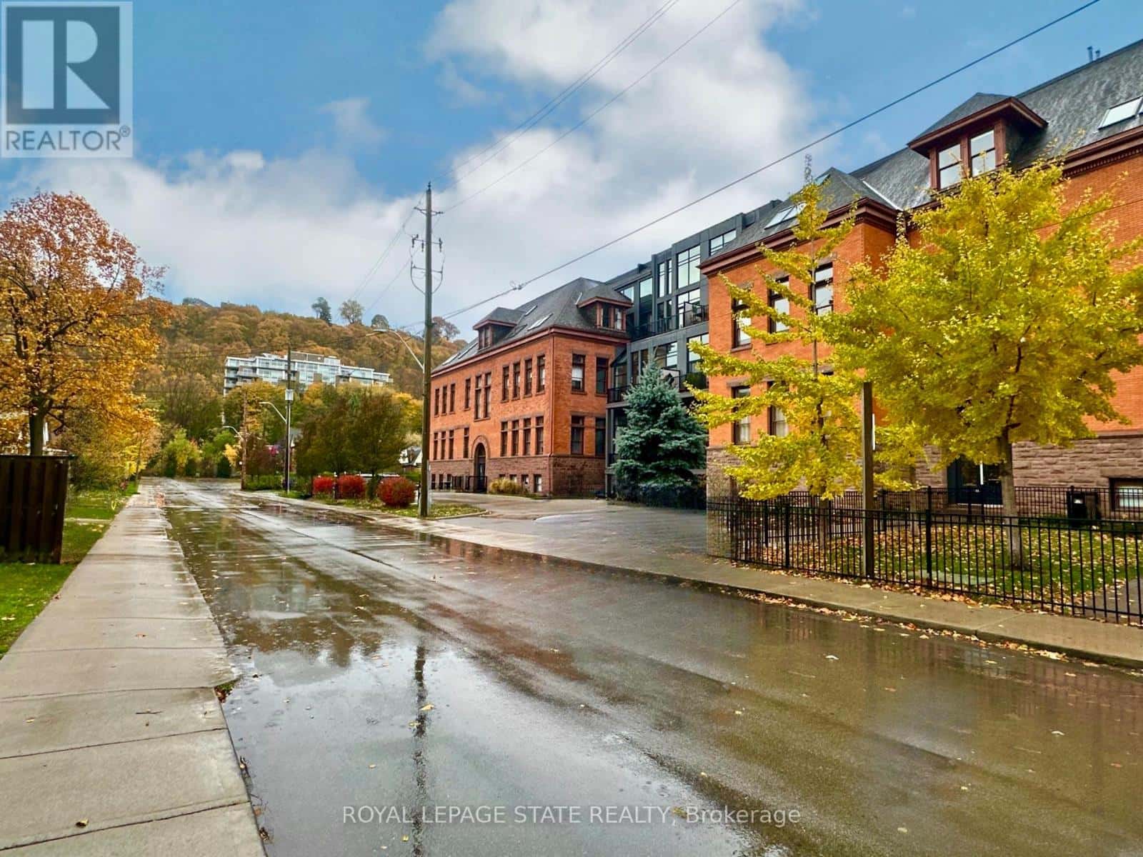 310 - 200 STINSON STREET — Hamilton (Stinson), Ontario - Photo 3 of 32