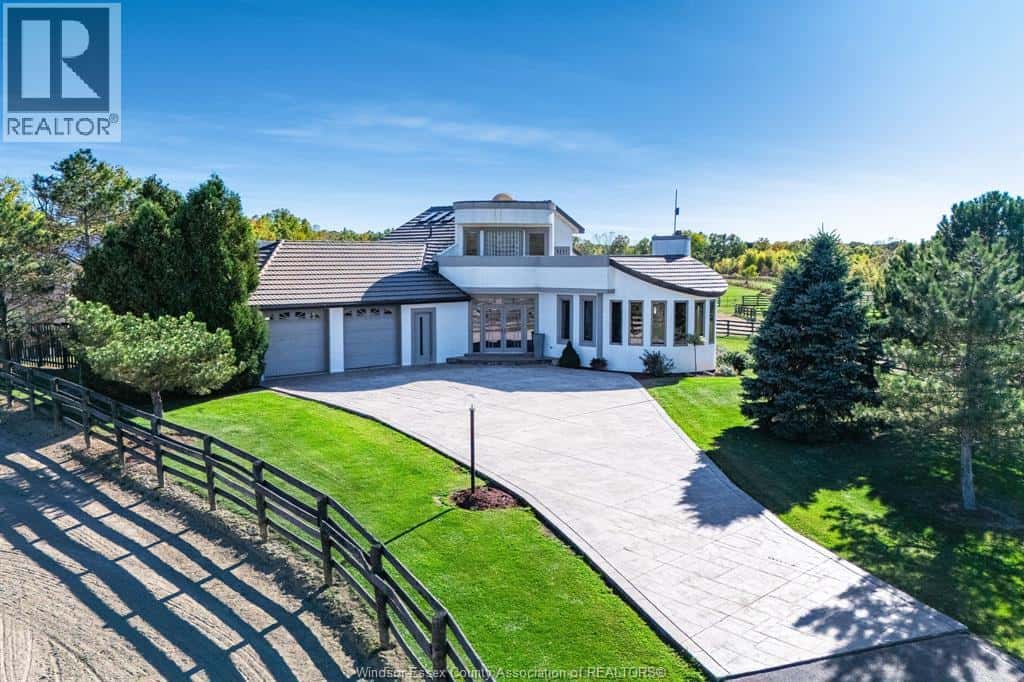 4965 4th Concession — Colchester South, Ontario - Photo 4 of 50