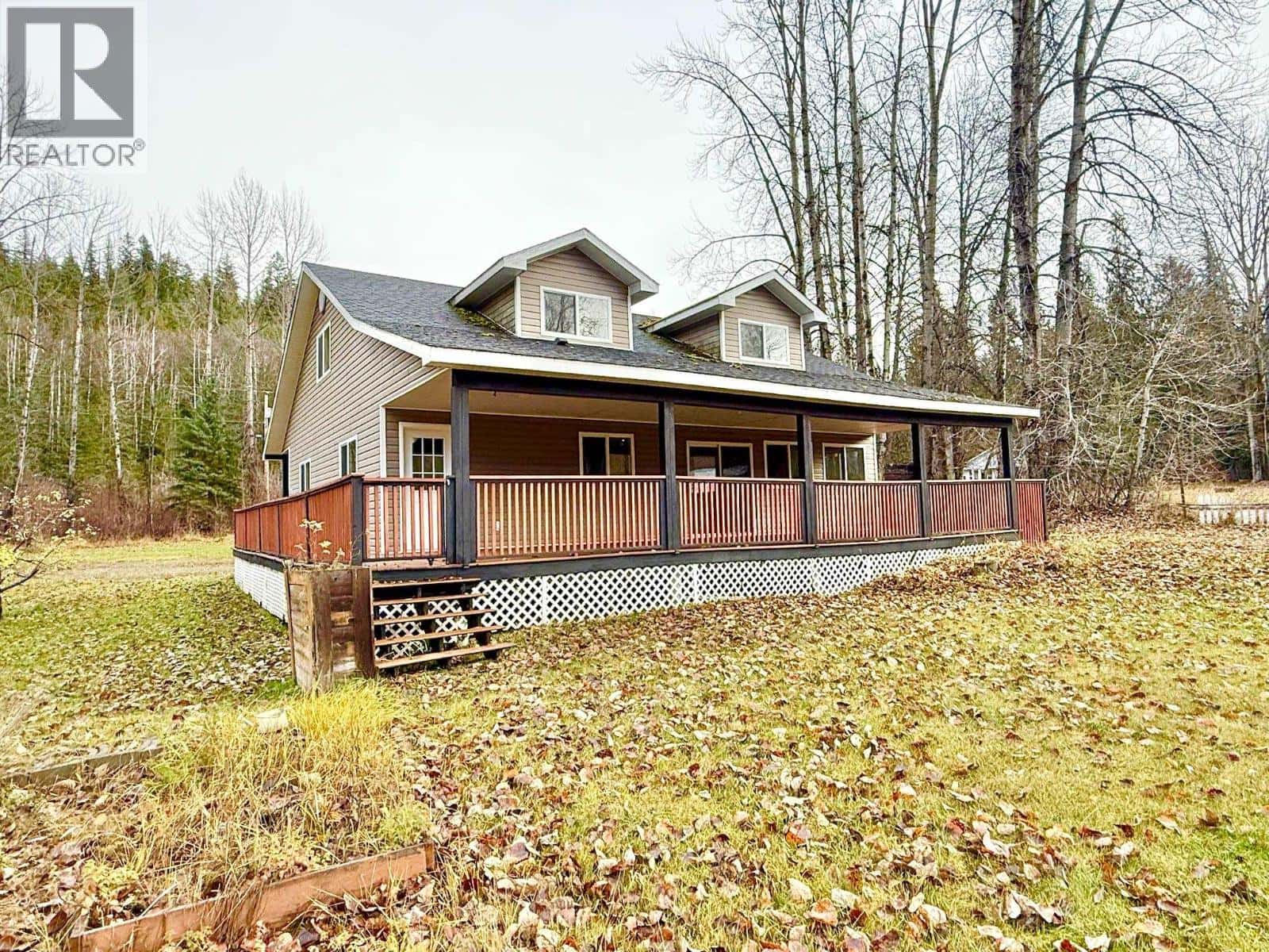 6017 CEDAR CREEK ROAD — Horsefly, British Columbia - Photo 2 of 38