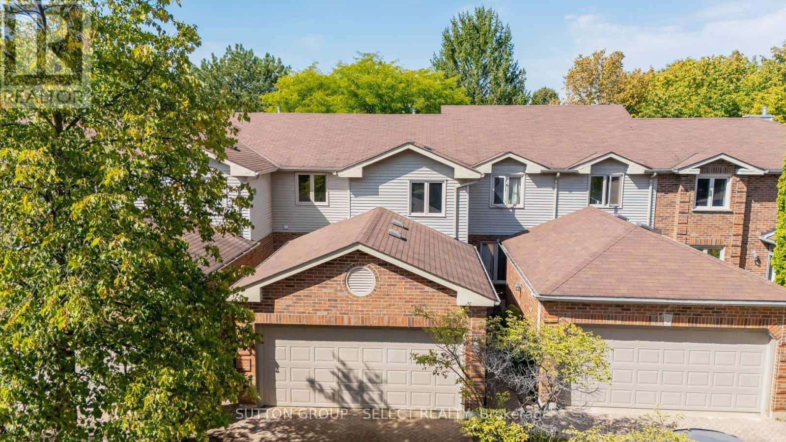 3 - 70 SUNNYSIDE DRIVE — London North (North G), Ontario - Photo 2 of 37