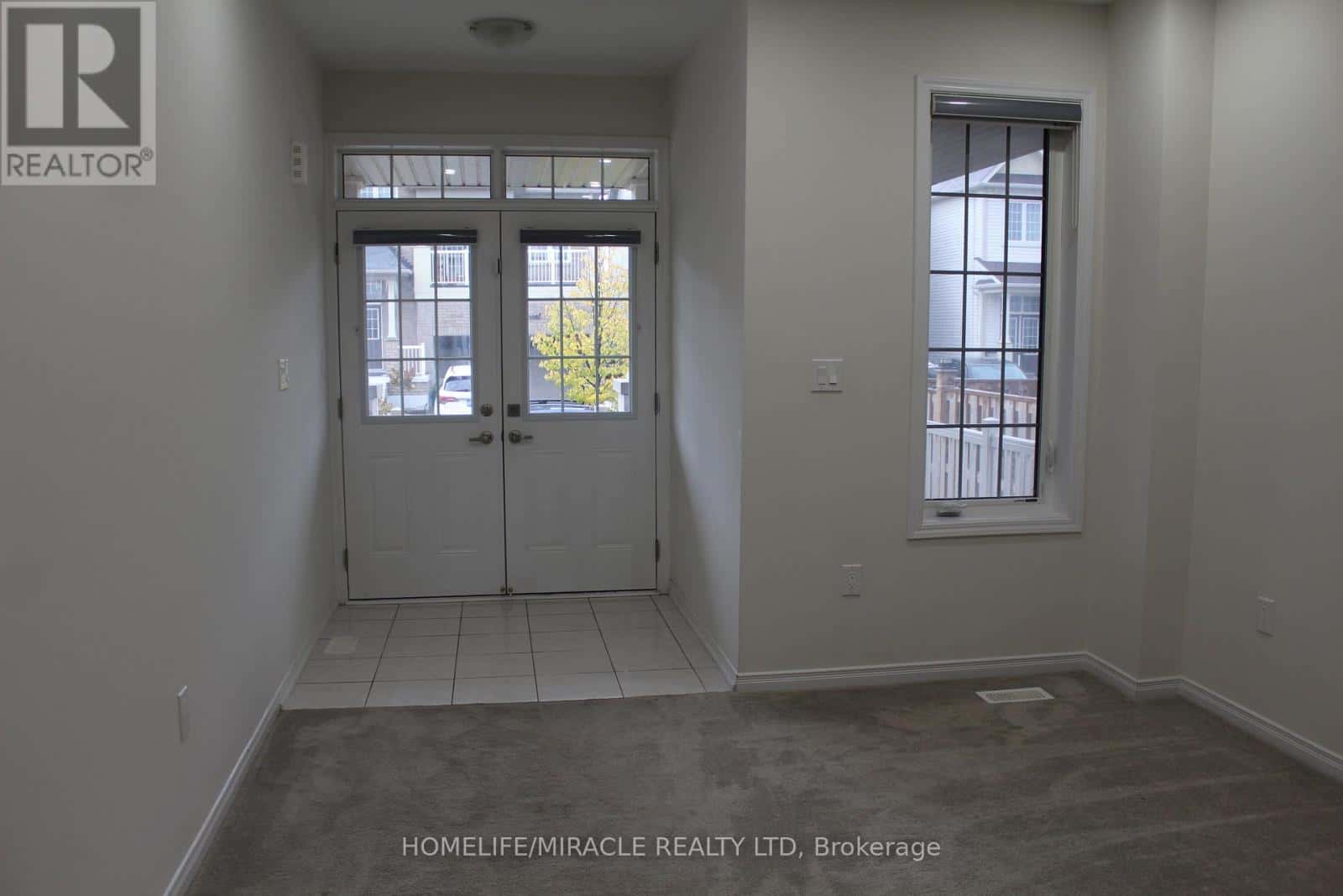 7 ESTHER CRESCENT — Thorold (Hurricane/Merrittville), Ontario - Photo 3 of 31