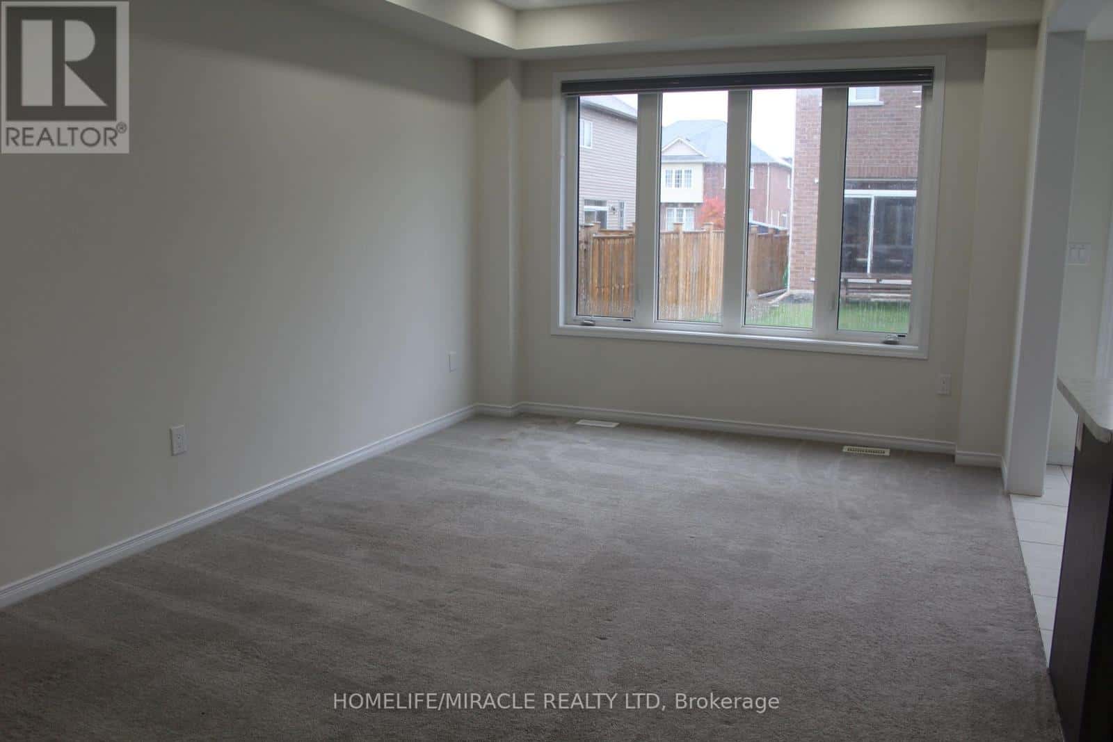 7 ESTHER CRESCENT — Thorold (Hurricane/Merrittville), Ontario - Photo 5 of 31