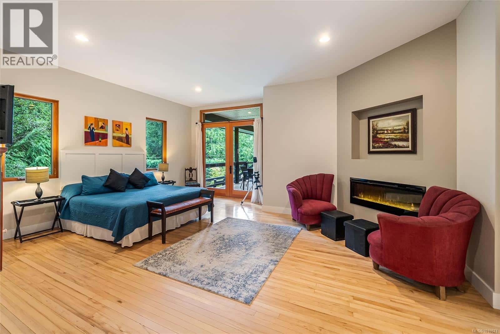 1875 Ashling Rd — Qualicum Beach, British Columbia - Photo 5 of 62