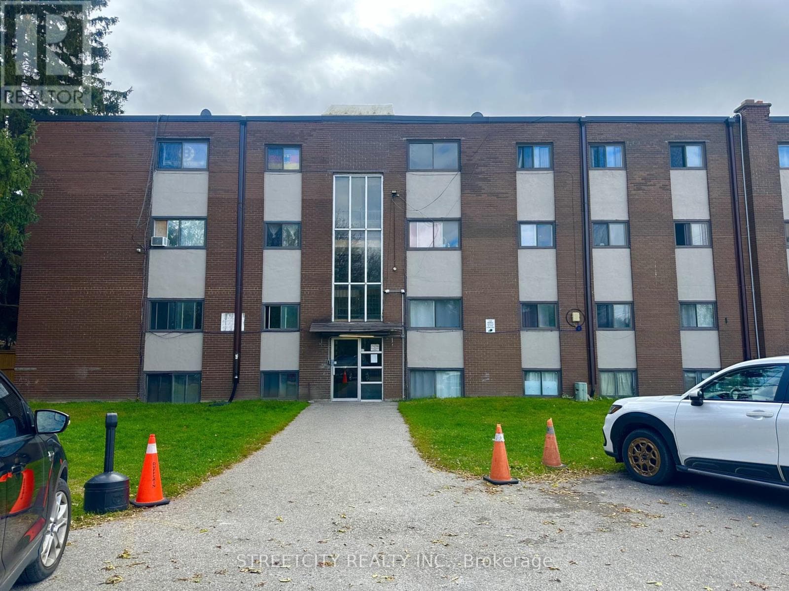 44 - 220 ASHLAND AVENUE — London East (East M), Ontario - Main photo