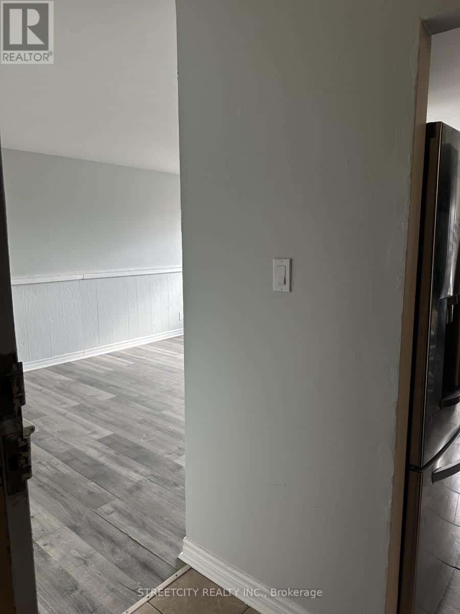 44 - 220 ASHLAND AVENUE — London East (East M), Ontario - Photo 5 of 33