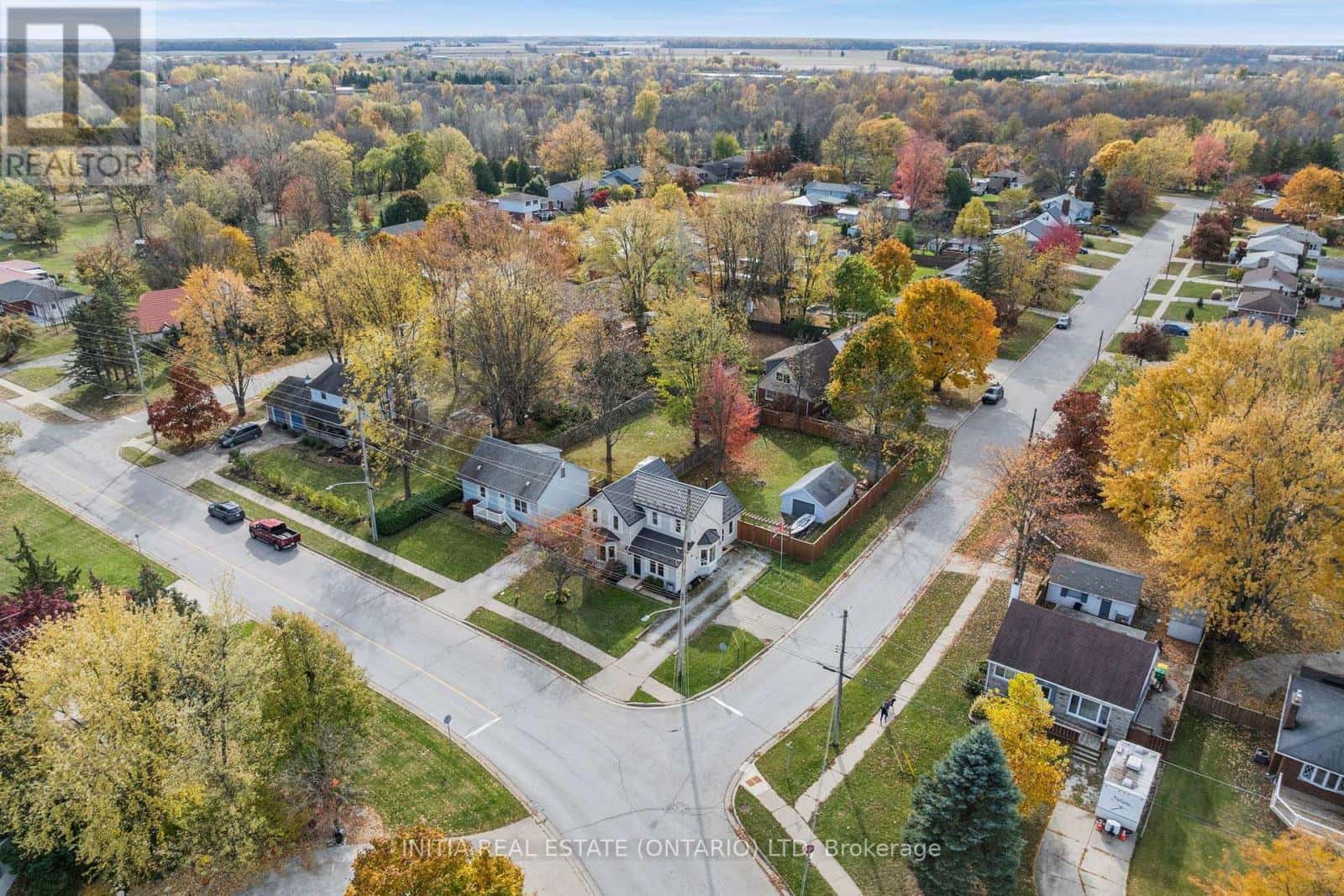 4109 GLENVIEW ROAD — Petrolia, Ontario - Photo 3 of 36